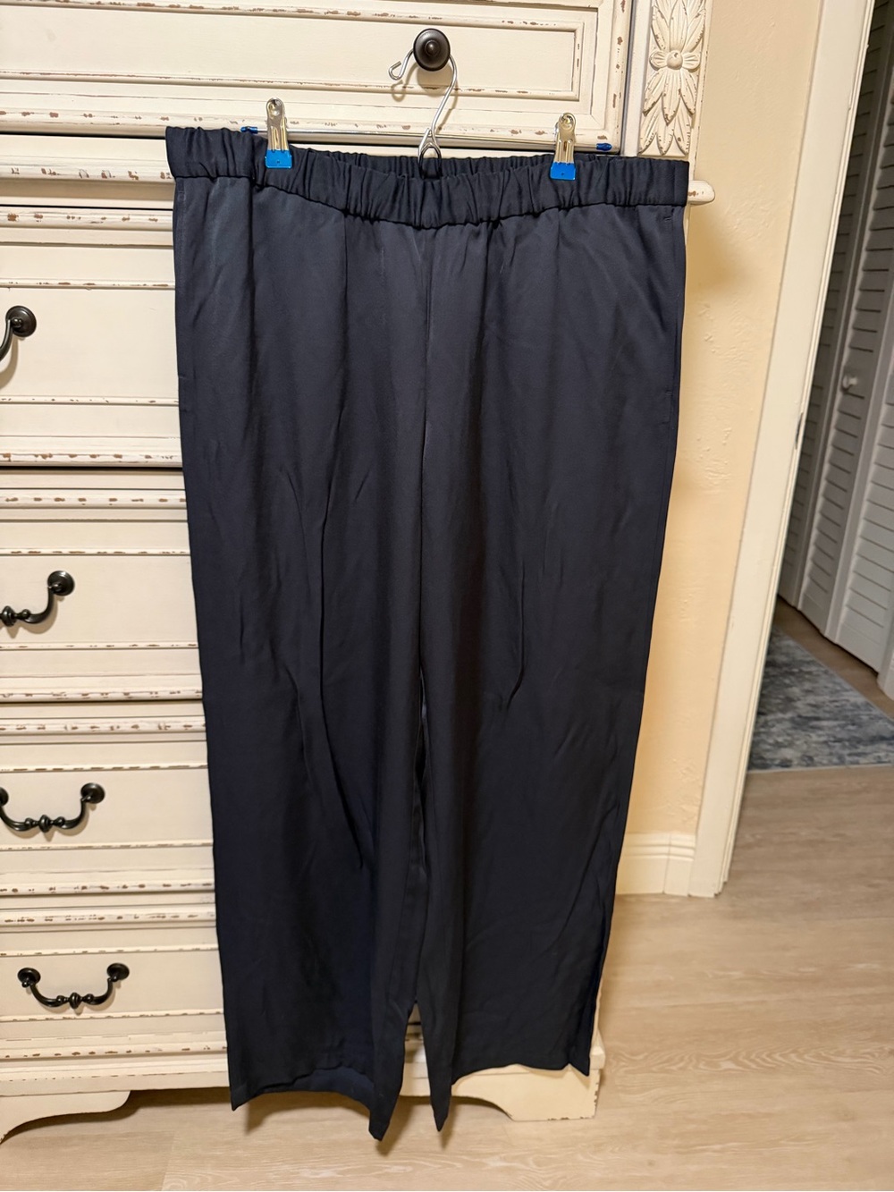 J. Jill Wide Leg Elastic Waist Pants in black